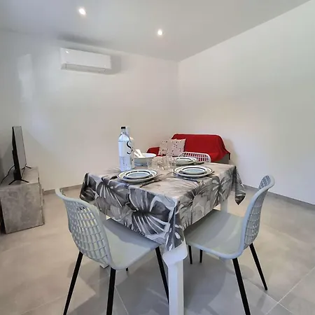 Appartamento Avec Terrasse à Maria Poggio